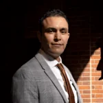 Onderzoek naar mogelijke betrokkenheid wethouder Faouzi Achbar bij woningbrand