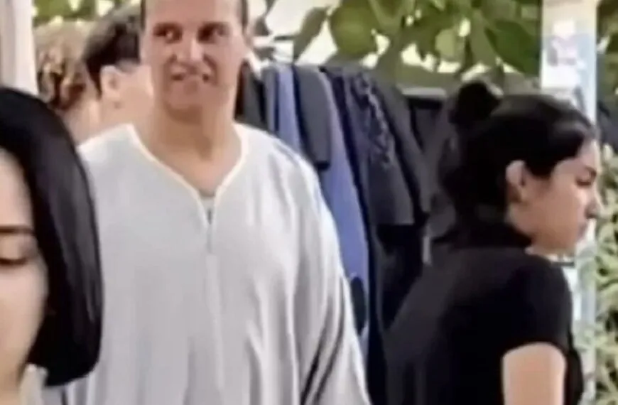 Ali B gespot in Marokko: beelden roepen vragen op over zijn toestand en toekomst