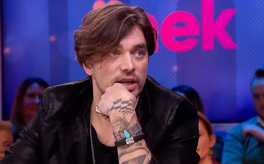 Waylon deelt kritische kijk op gebeurtenissen rond The Voice of Holland