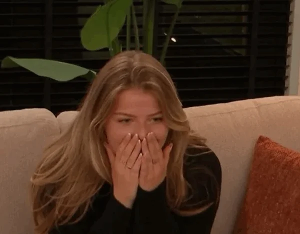 Papa en mama van Eva in shock na bekentenis in Lang Leve de Liefde