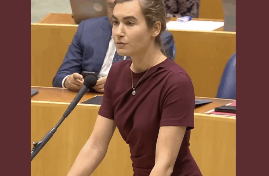 Foto van Kamerlid Lidewij de Vos zorgt voor gesprek online: luchtige reacties op haar terugkeer in de Tweede Kamer