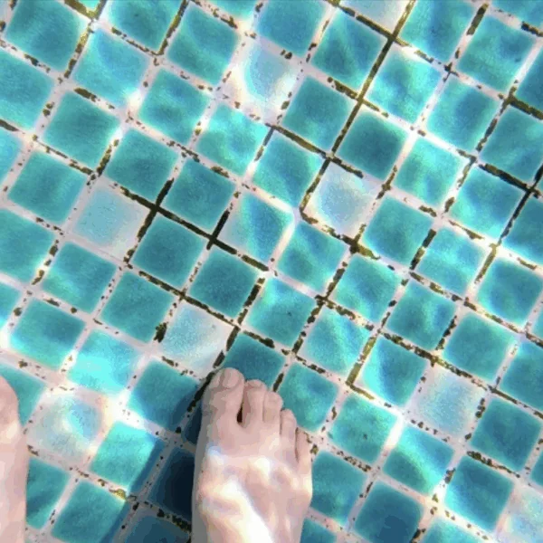 Parkbezoeker deelt kritische beelden van zwembad Park Hengelhoef van Peter Gillis