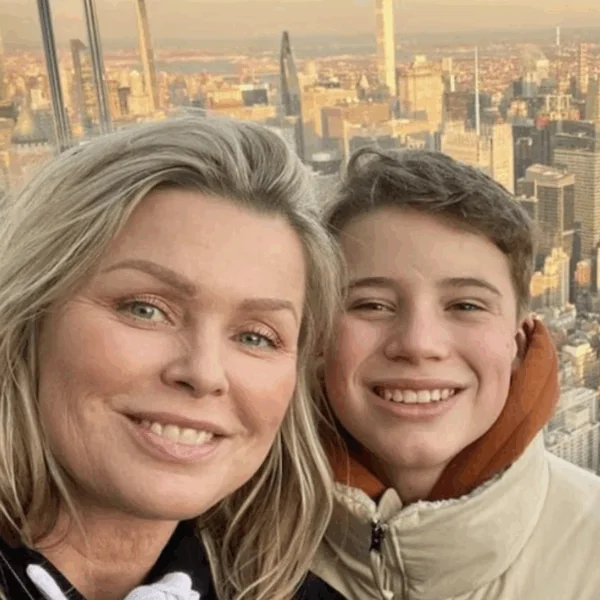 Zoon van Bridget Maasland deelt humoristisch sportmoment met zijn moeder