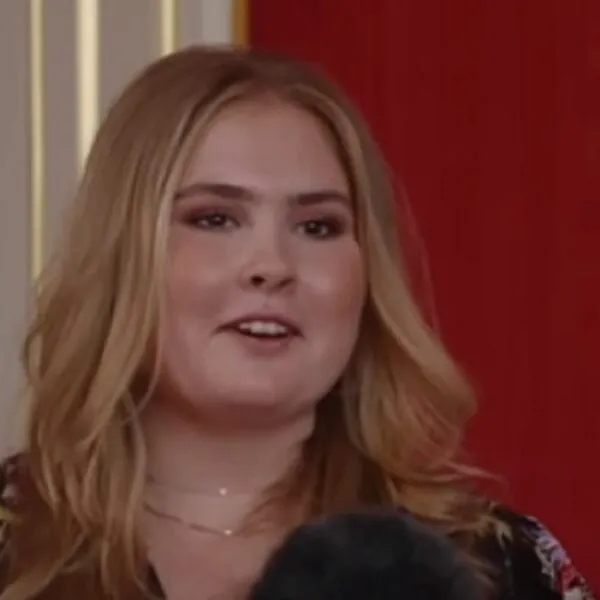 Prinses Amalia (22) op vakantie met vermeende nieuwe liefde: geruchten, beelden en voorzichtigheid rond haar priv&eacute;leven