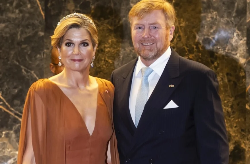 Koningin M&aacute;xima trekt aandacht tijdens staatsbezoek: vermoeid uiterlijk, opvallende hoed en ingetogen ontvangst zorgen voor brede discussie