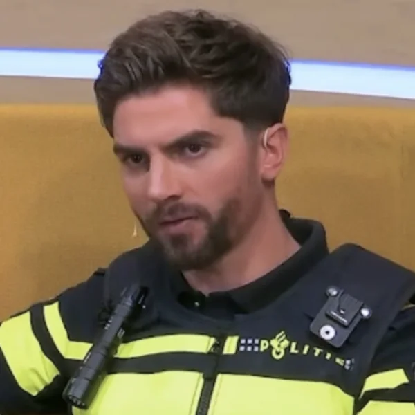 Agenten uit Bureau Utrecht beantwoorden eindelijk de vraag waar kijkers al seizoenen lang nieuwsgierig naar zijn