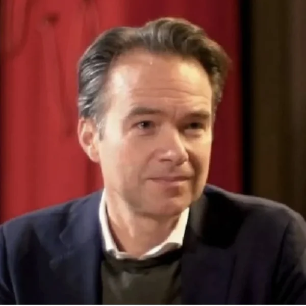 Waarom RTL-nieuwslezer Antoin Peeters al weken niet op tv verschijnt: hij deelt zelf een openhartige update