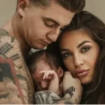 Zorgen om Lee Towers na nieuwe val: &ldquo;Dit hakt erin, maar ik geef niet op&rdquo;