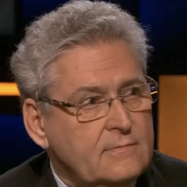 Henk Krol Verbaast Iedereen met Nieuw Uiterlijk: &ldquo;Graatmager en Niet Meer te Herkennen&rdquo;