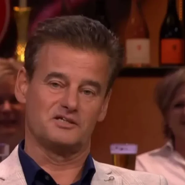 Spanningen bij Vandaag Inside lopen hoog op na mislukte grap: tafelgast vertrekt boos uit de studio