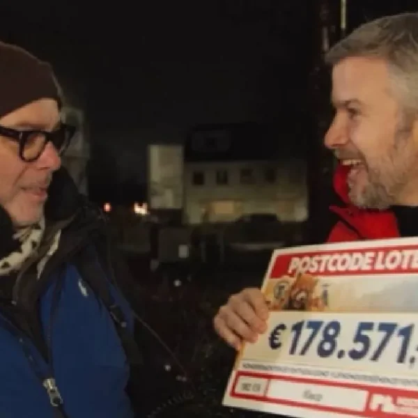 Verrassing bij de Postcode Loterij: vaste medewerker blijkt onverwacht winnaar van &euro;178.571