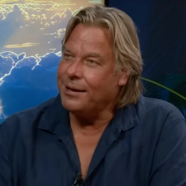 Presentator Robert Jensen op 52-jarige leeftijd overleden: een markante stem die bleef hangen