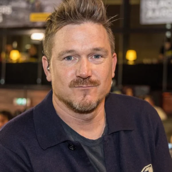 Johnny de Mol spreekt over mogelijke tv-terugkeer: ambitie, zelfreflectie en een verdeelde ontvangst