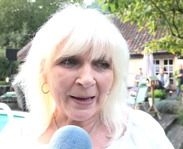 Groot verdriet voor zangeres Mieke: een periode van verlies, herstel en voorzichtig vooruitkijken