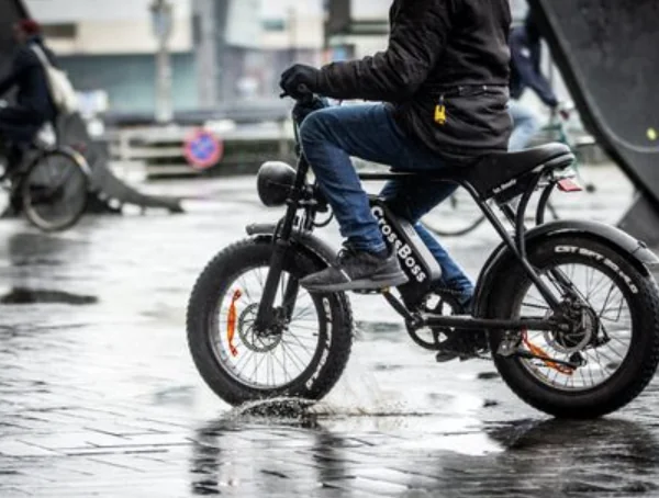 Overheid scherpt aanpak aan: strengere regels voor illegale fatbikes