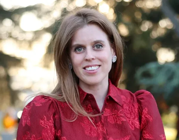 Discussie over levensstijl prinses Beatrice laait opnieuw op: transparantie en publieke verwachtingen centraal